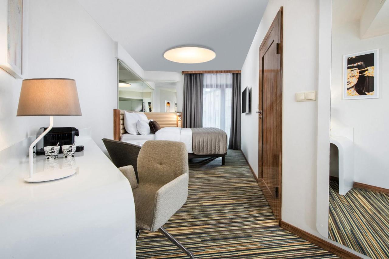 Leonardo Boutique Hotel Krakow City Center ภายนอก รูปภาพ